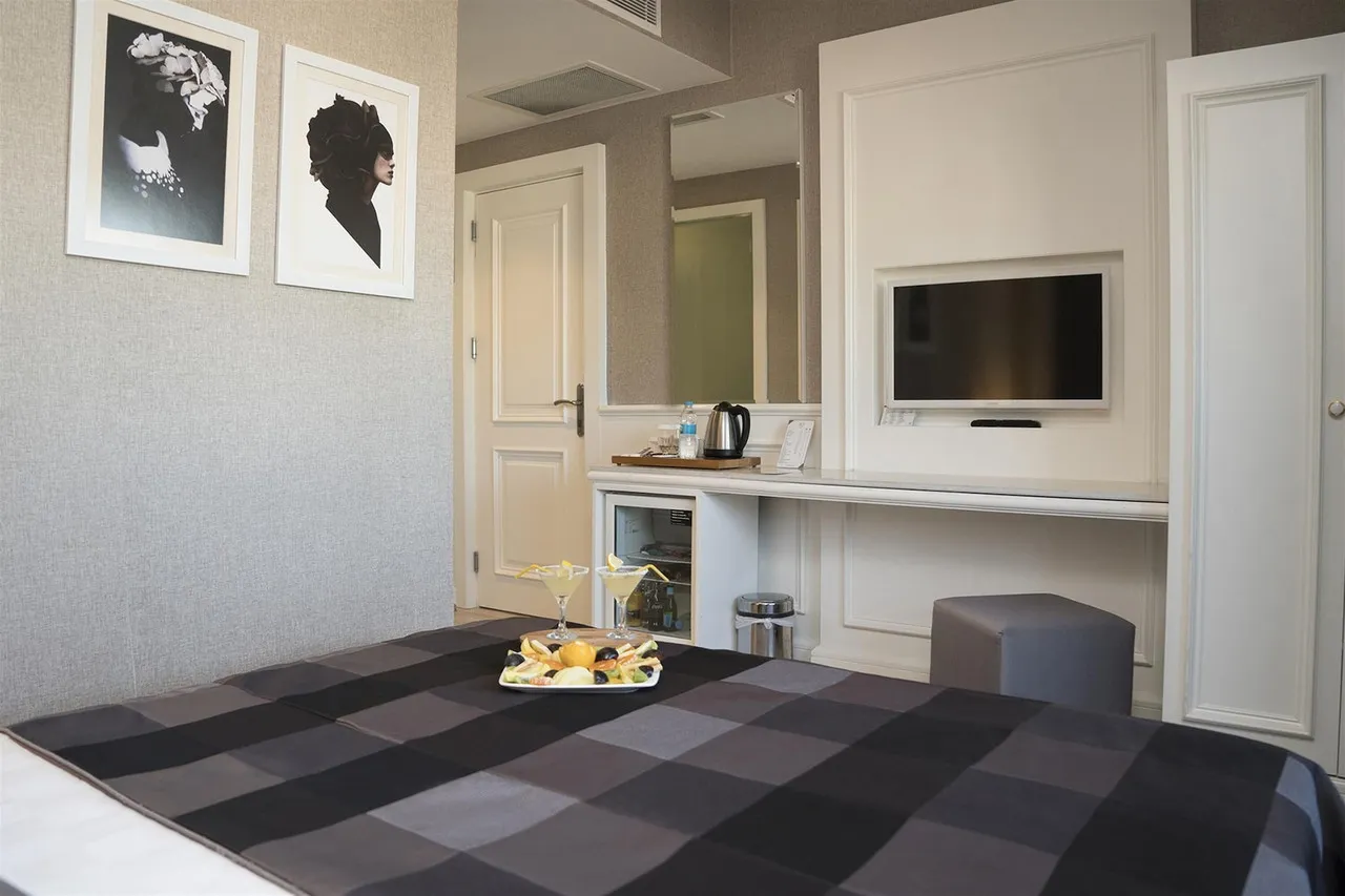 Sky Kamer Hotel Antalya — rooms and atmosphere