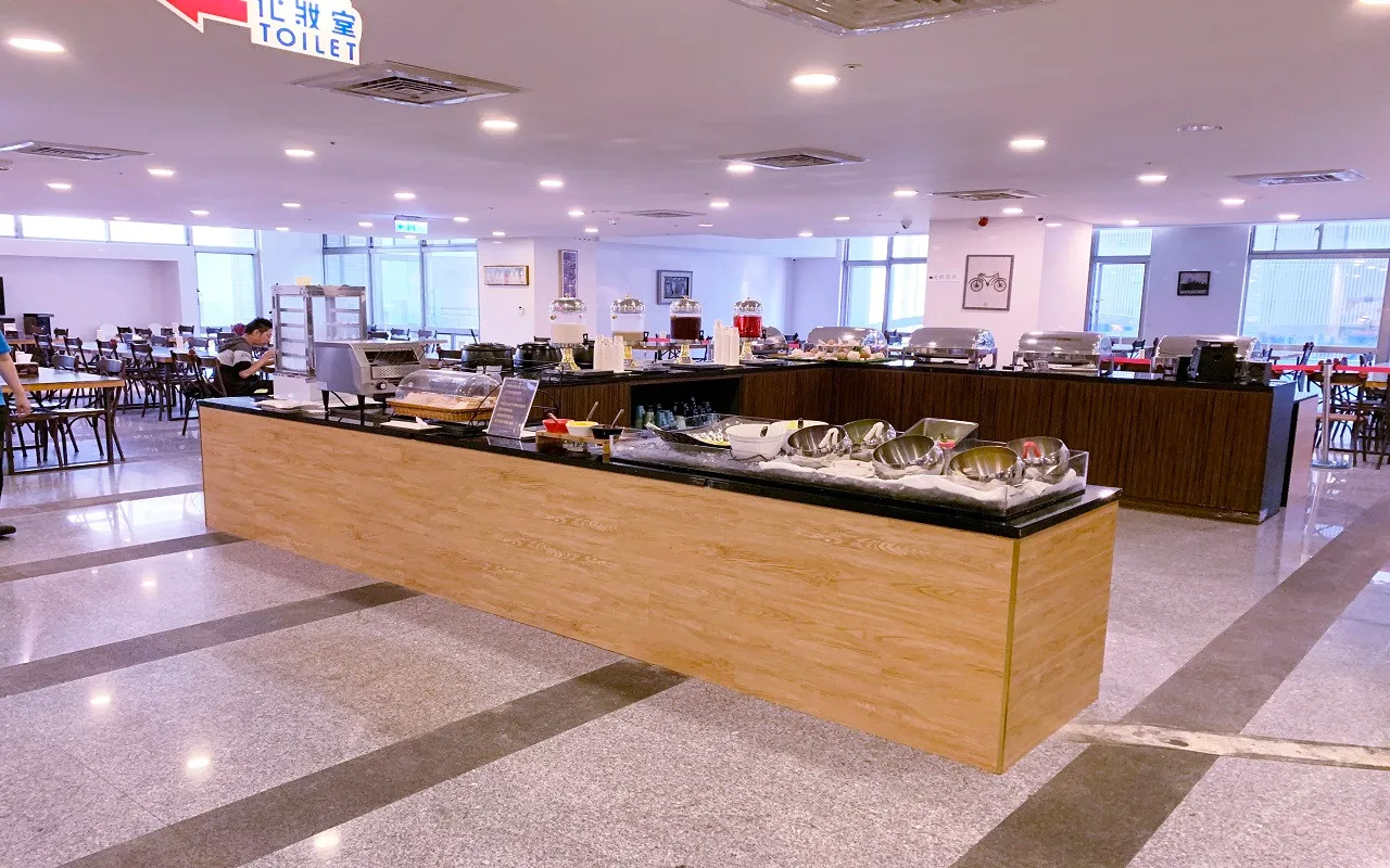 SKYONE Hotel — rooms and atmosphere