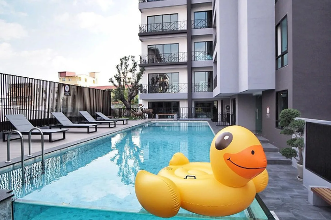 Sleep With Me Pattaya — rooms and atmosphere