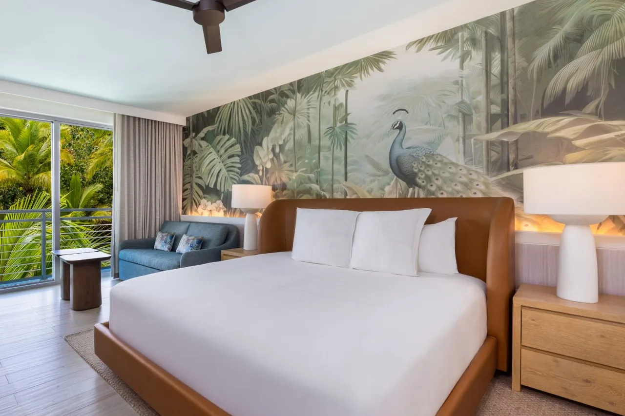 SLS Baha Mar — rooms and atmosphere