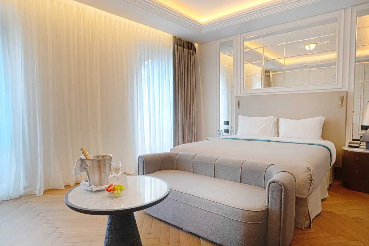 Sofia Hotel Balkan, A Luxury Collection Hotel — rooms and atmosphere