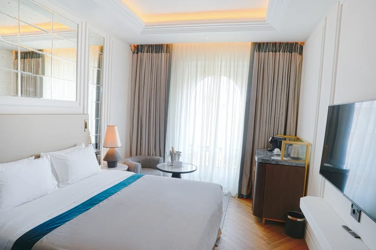Sofia Hotel Balkan, A Luxury Collection Hotel — rooms and atmosphere