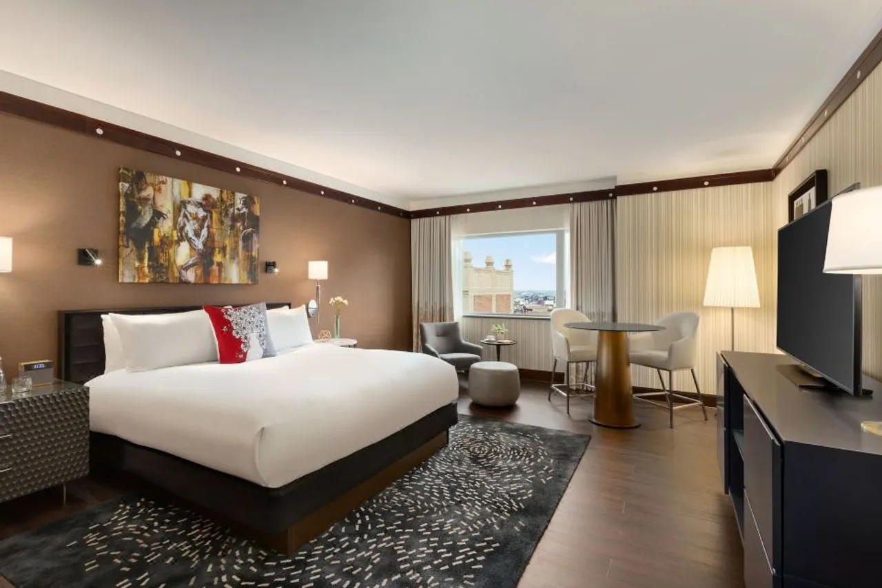 Sofitel Philadelphia at Rittenhouse Square — rooms and atmosphere