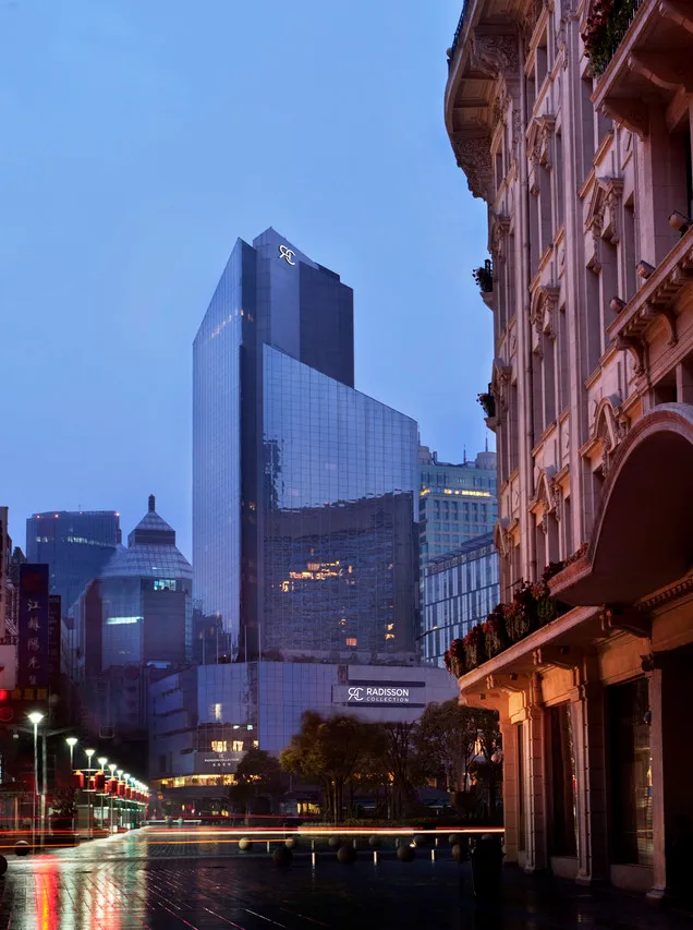 Sofitel Shanghai Hyland — rooms and atmosphere