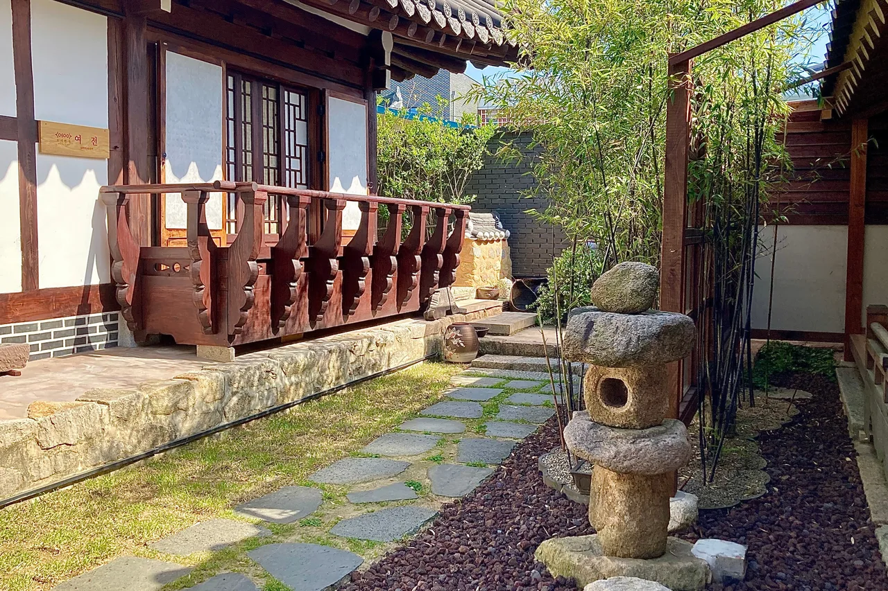 Soi Hanok Stay — ภาพห้องพักและบรรยากาศ