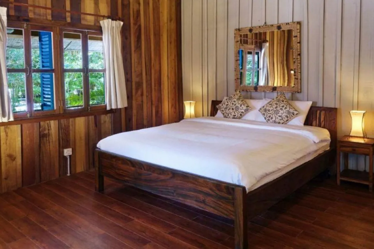 Sok San Beach Resort — rooms and atmosphere