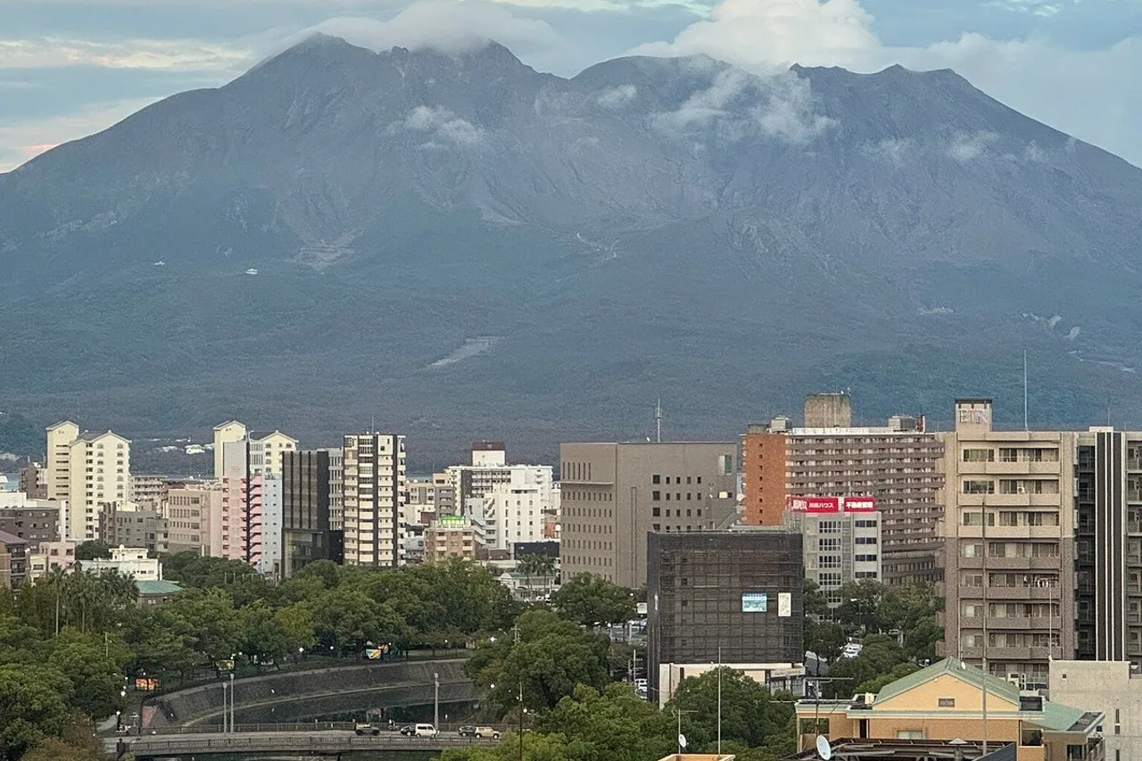 Solaria Nishitetsu Hotel Kagoshima — rooms and atmosphere