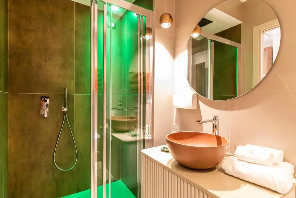 SOLMARIS TROPEA City Center — ภาพห้องพักและบรรยากาศ