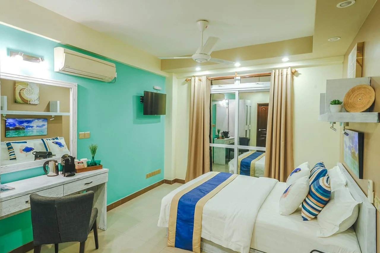 Somerset Inn — rooms and atmosphere