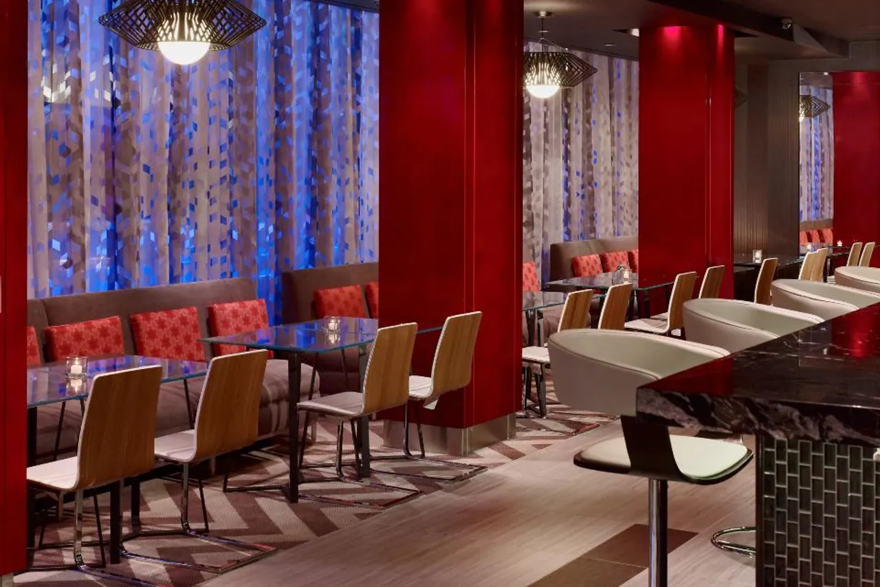 Sonesta Philadelphia Rittenhouse Square — rooms and atmosphere