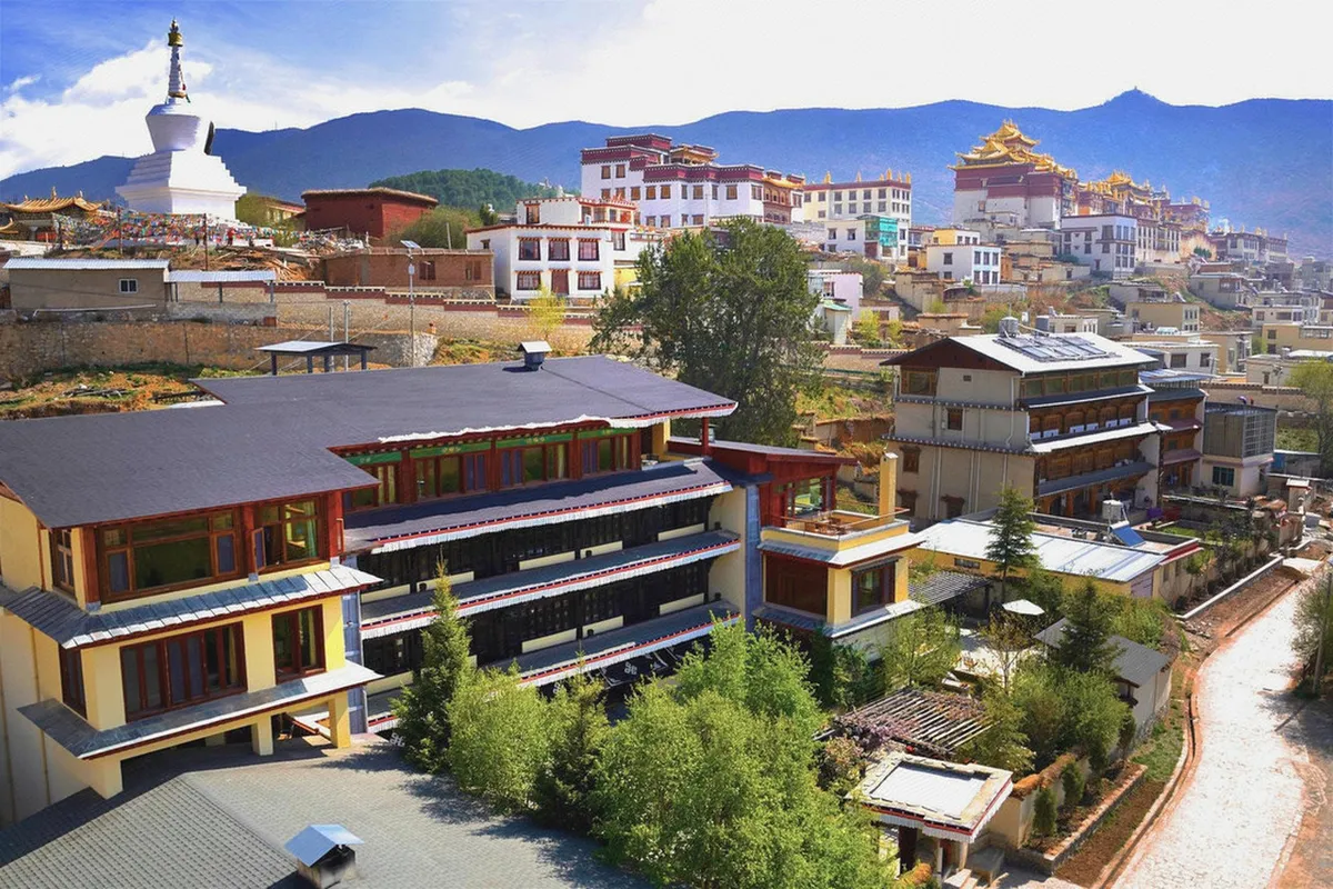 Songtsam Shangri-La Linka — rooms and atmosphere
