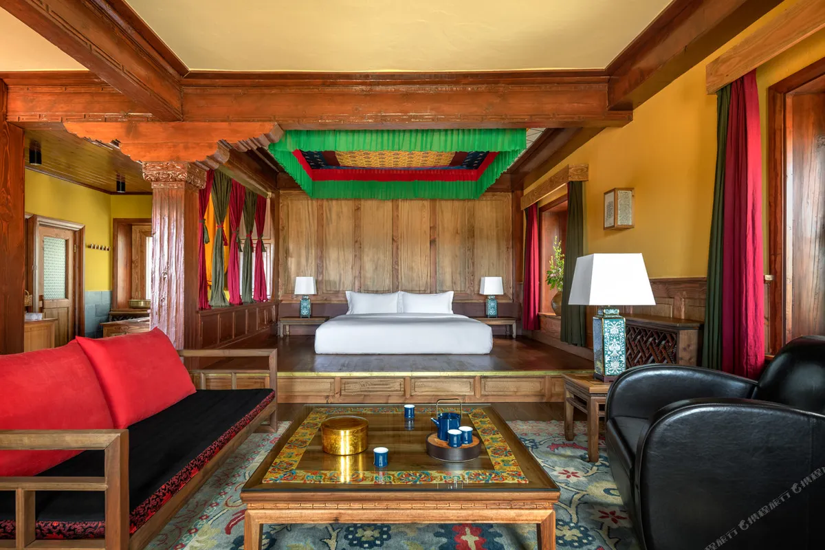 Songtsam Shangri-La Linka — rooms and atmosphere