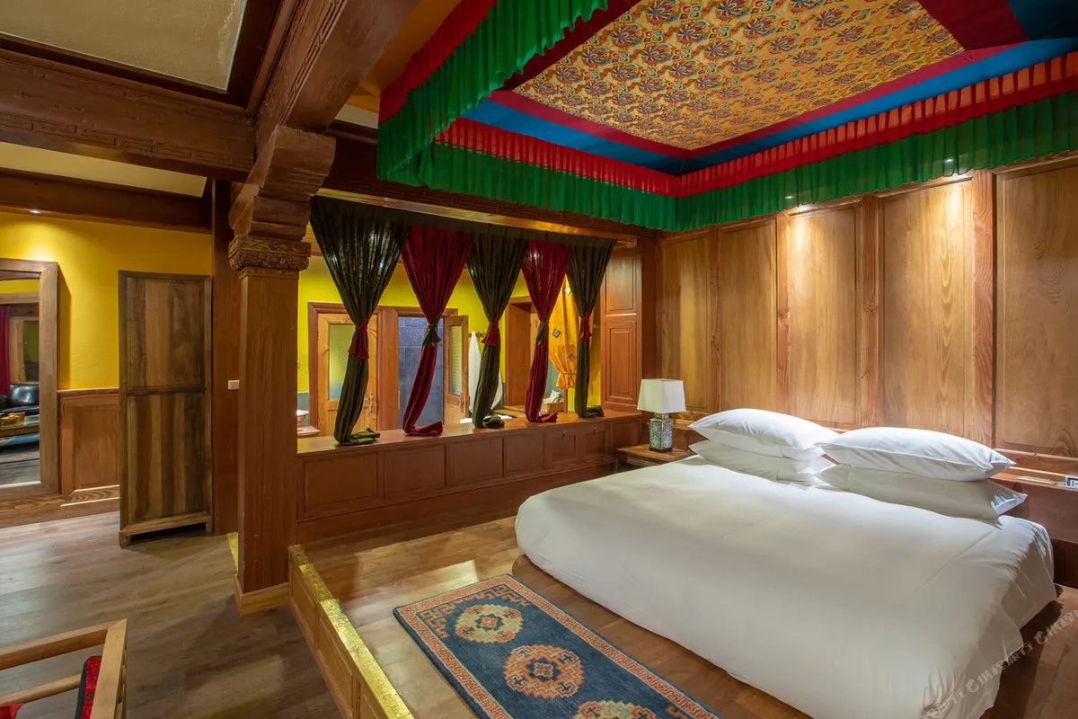 Songtsam Shangri-La Linka — rooms and atmosphere