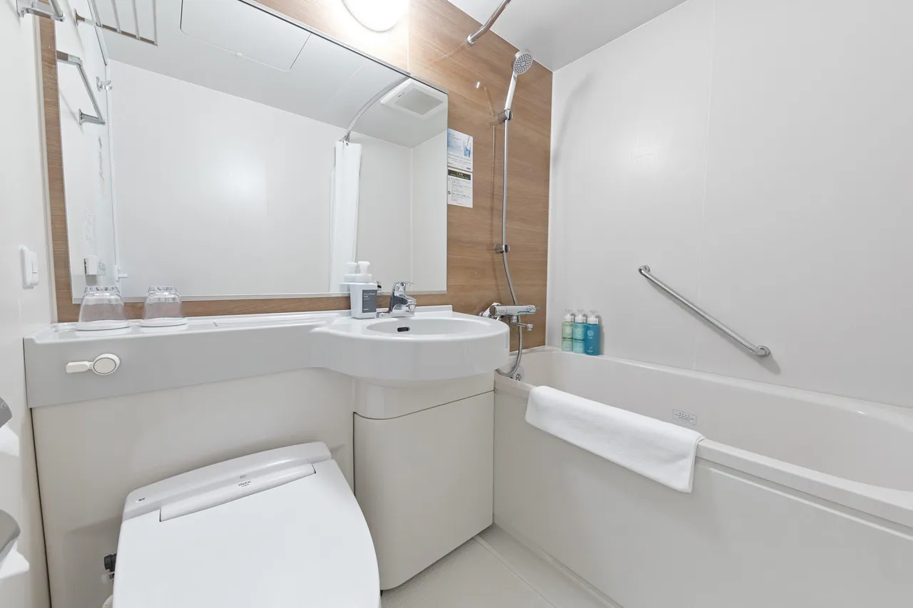 Sotetsu Fresa Inn Osaka Namba — rooms and atmosphere