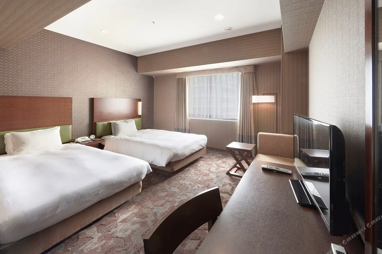 Sotetsu Grand Fresa Tokyo-Bay Ariake — rooms and atmosphere