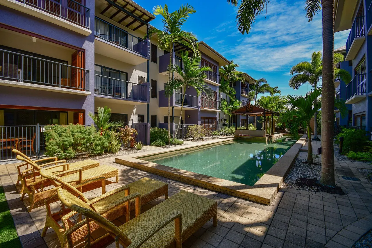 Southern Cross Atrium Apartments — rooms and atmosphere