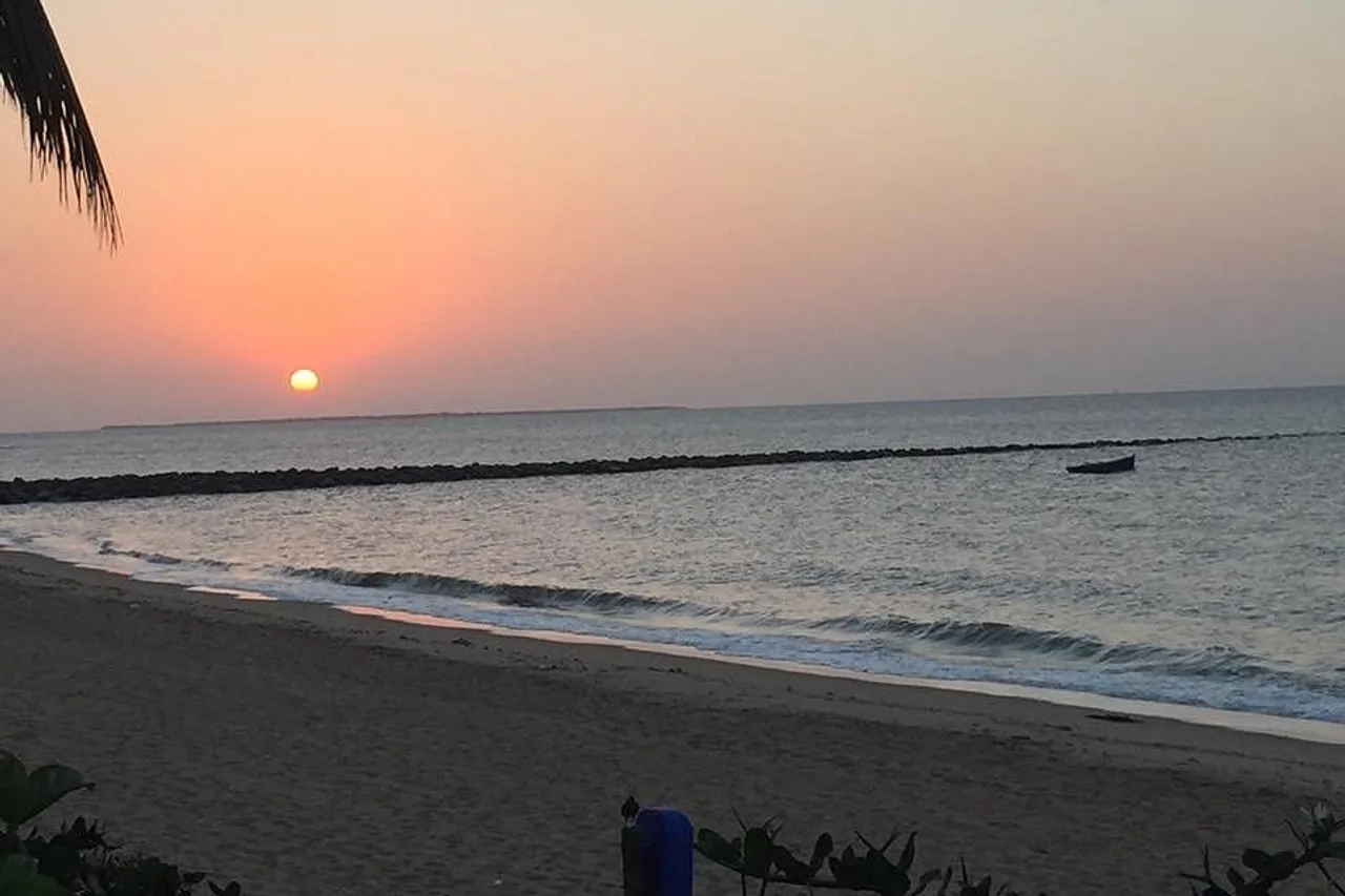 Southern Sun Maputo — rooms and atmosphere
