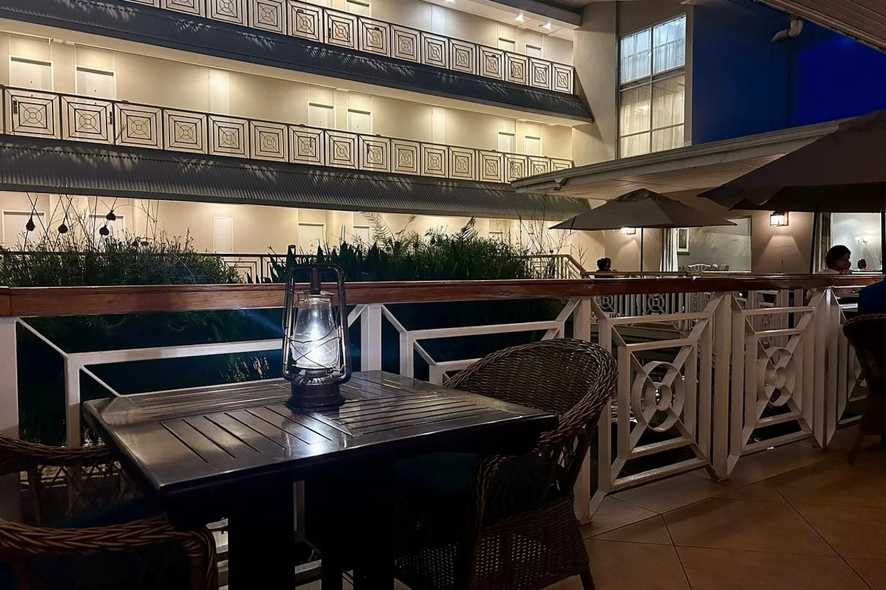 Southern Sun Ridgeway Lusaka — rooms and atmosphere