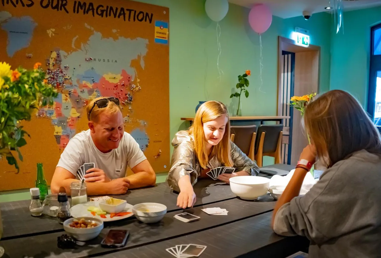 Sparks Hostel Rotterdam — ภาพห้องพักและบรรยากาศ