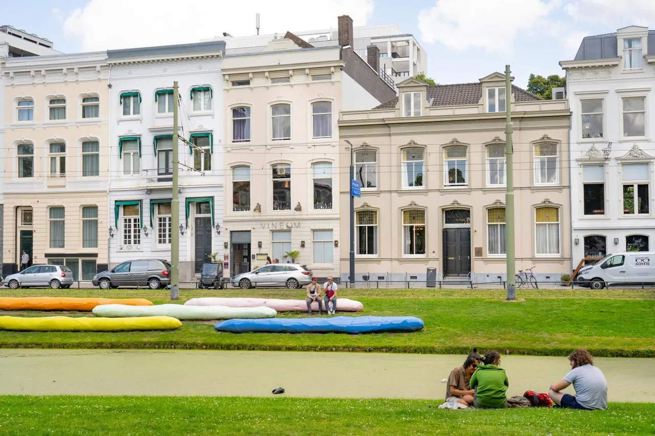 Sparks Hostel Rotterdam — ภาพห้องพักและบรรยากาศ