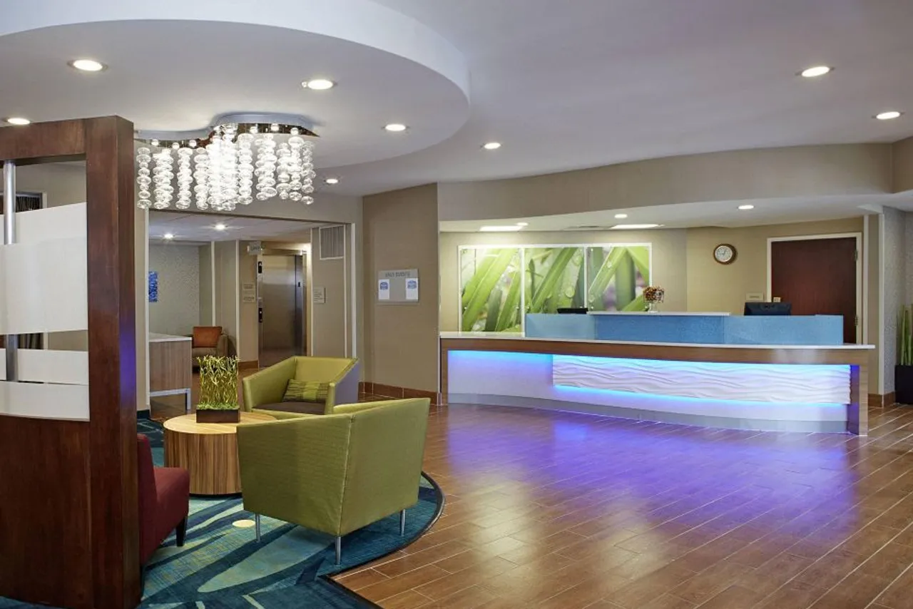SpringHill Suites by Marriott Atlanta Six Flags — rooms and atmosphere