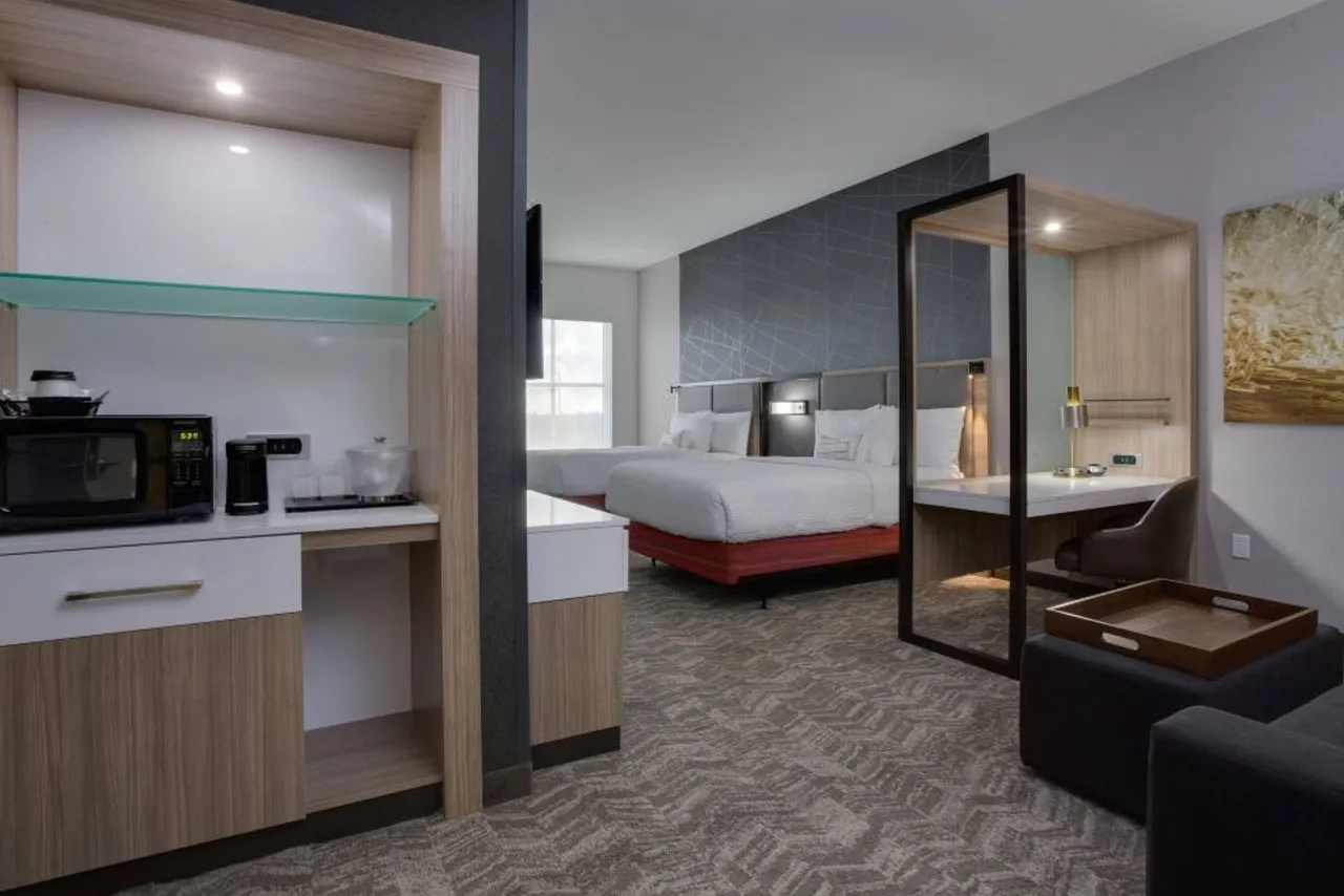 SpringHill Suites by Marriott Fort Lauderdale Miramar — rooms and atmosphere