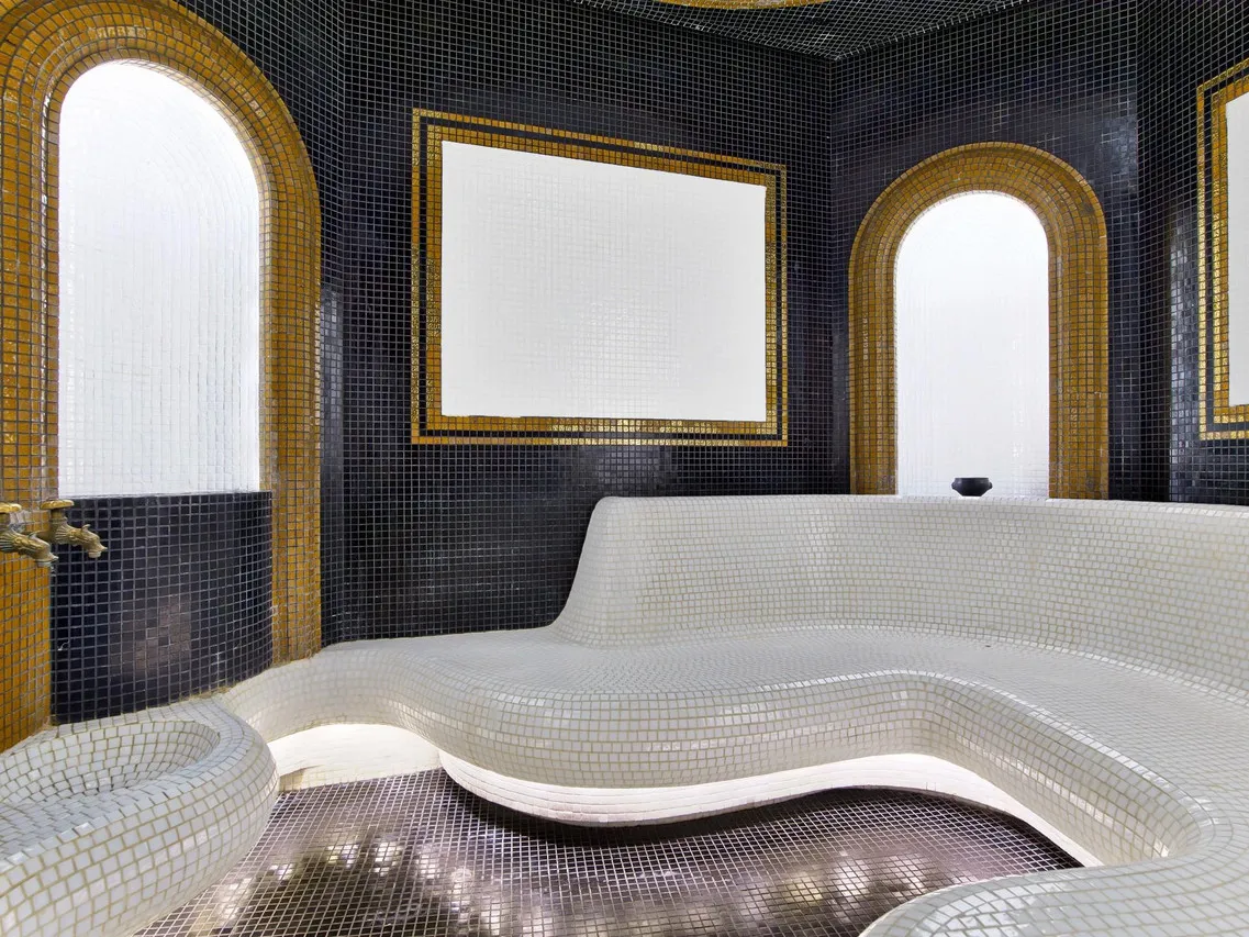 The St. Regis Moscow Nikolskaya — rooms and atmosphere