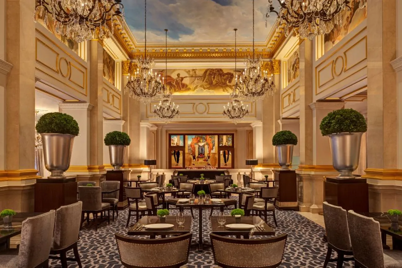 The St. Regis New York — rooms and atmosphere