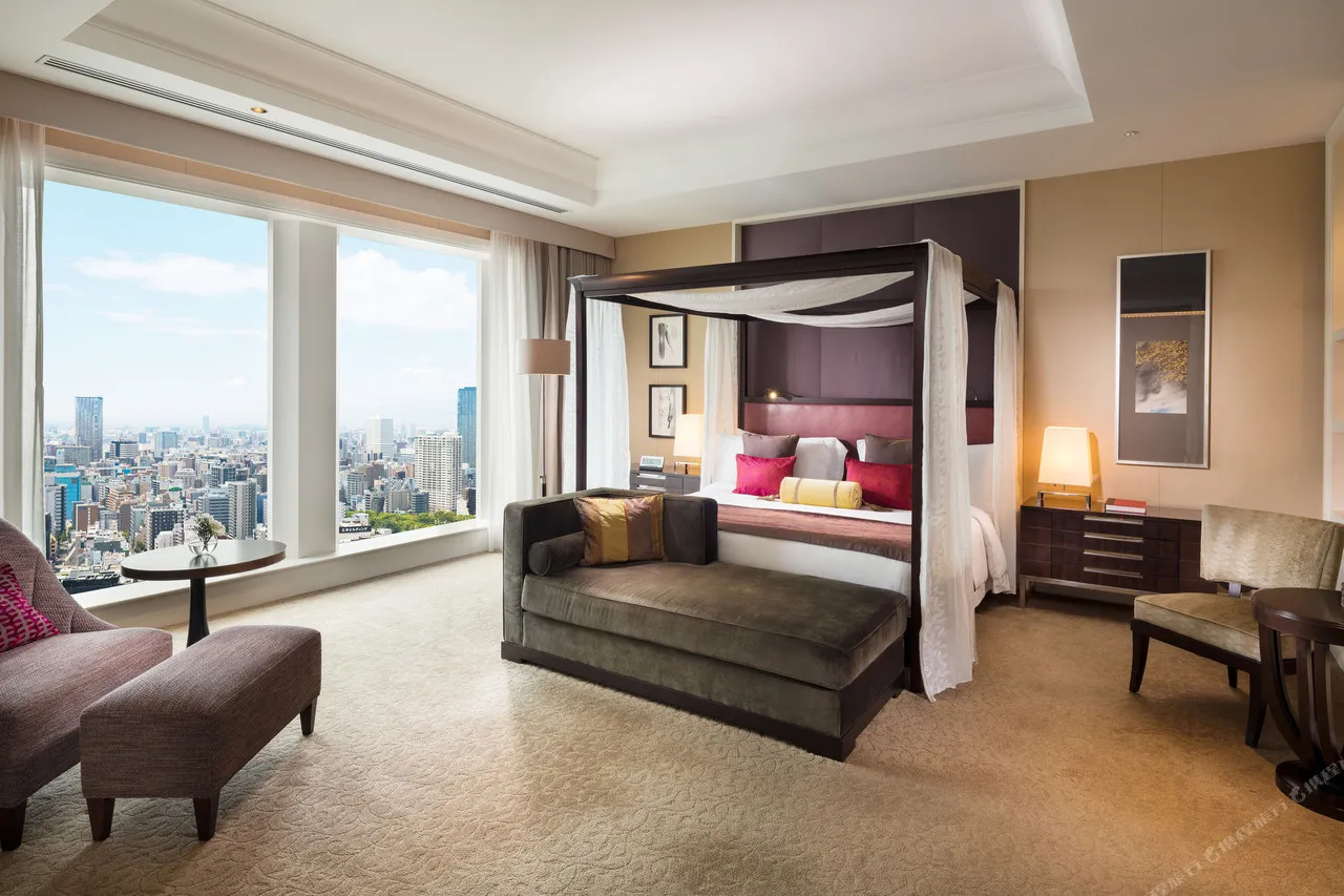 The St. Regis Osaka — rooms and atmosphere