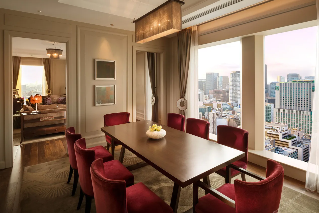 The St. Regis Osaka — rooms and atmosphere