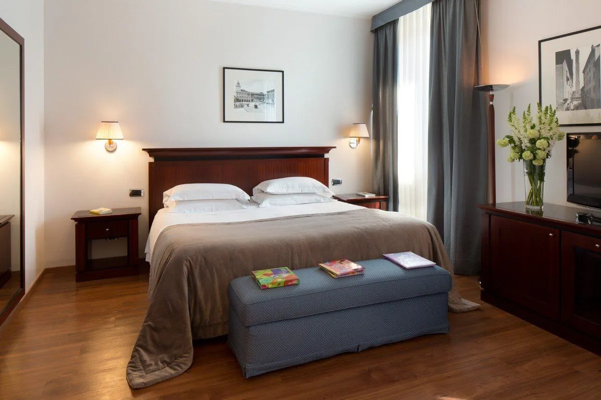 Starhotels Excelsior — โบโลญญา