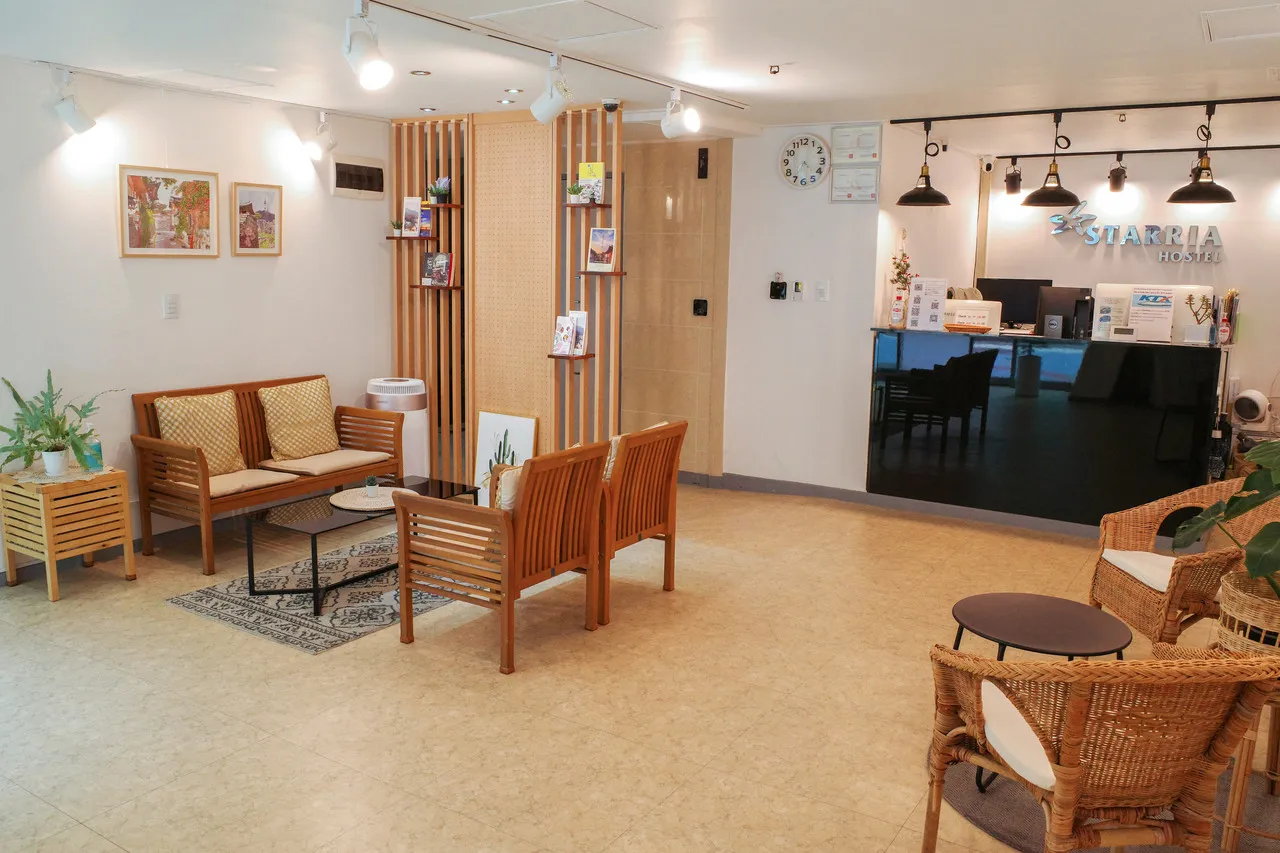 Starria Hostel — rooms and atmosphere