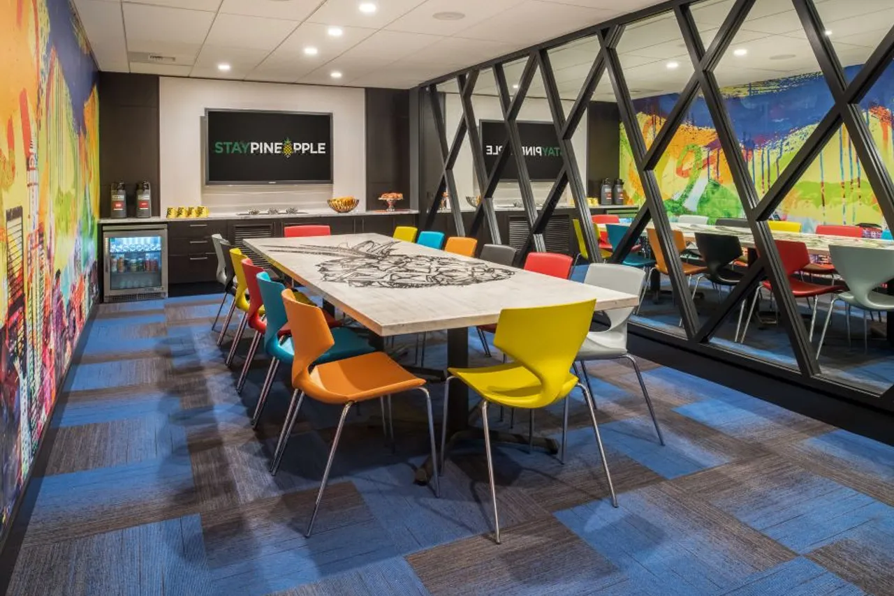 Staypineapple, Hotel FIVE, Downtown Seattle — rooms and atmosphere
