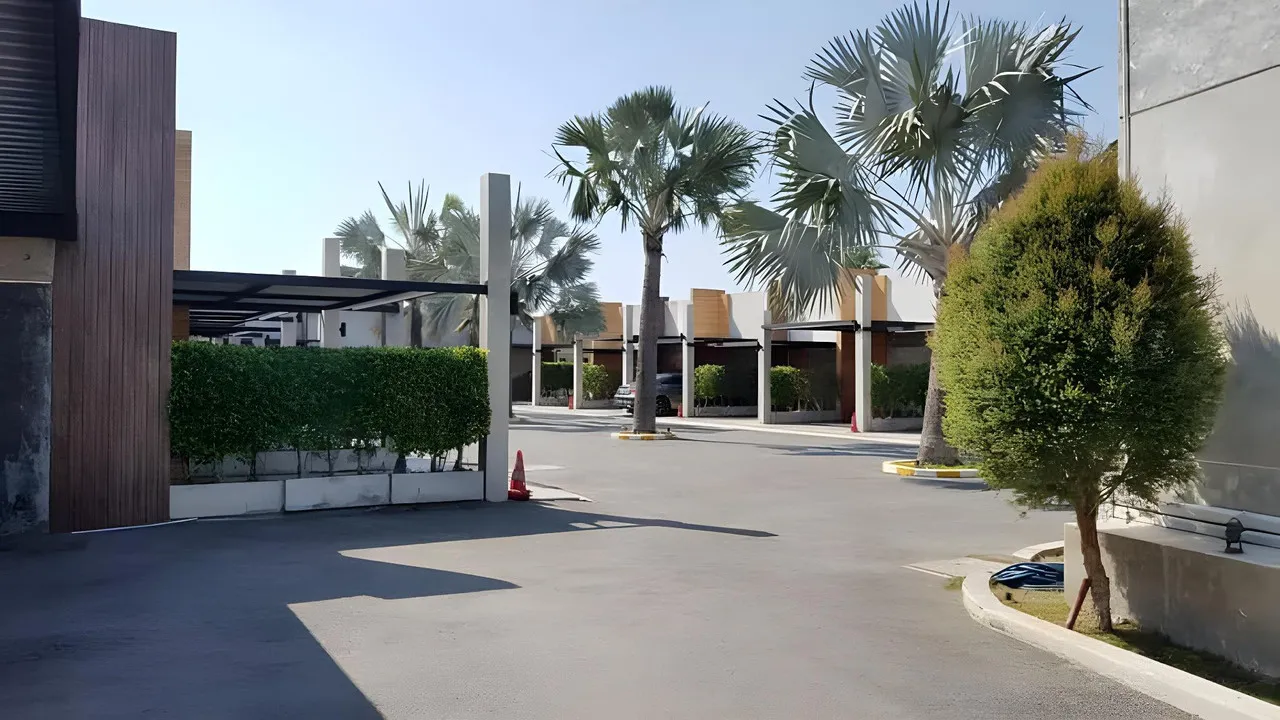 Suanmaithara Resort — rooms and atmosphere