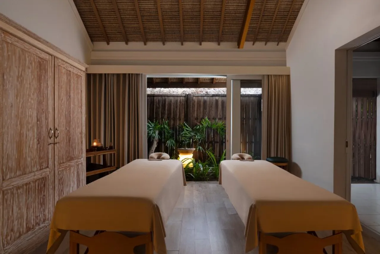 Sudamala Resort, Seraya, Flores — rooms and atmosphere