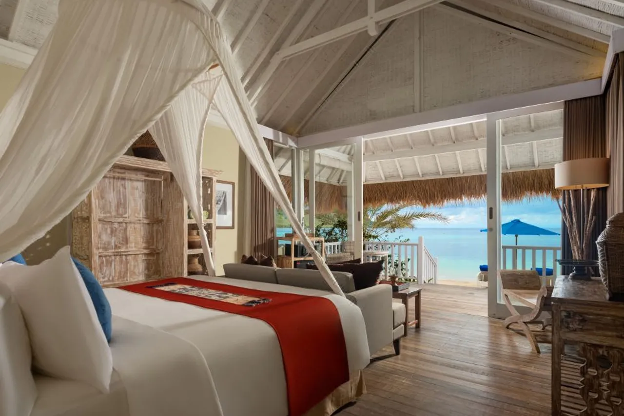 Sudamala Resort, Seraya, Flores — rooms and atmosphere
