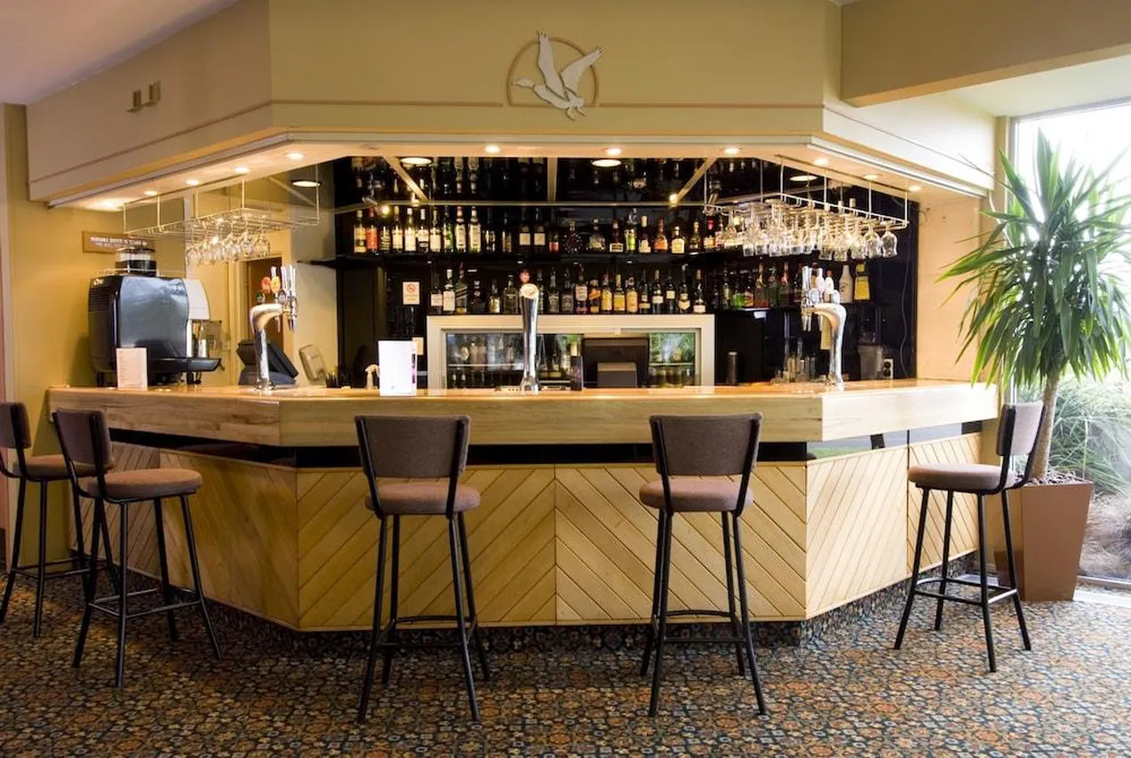 Sudima Hotel Lake Rotorua — rooms and atmosphere