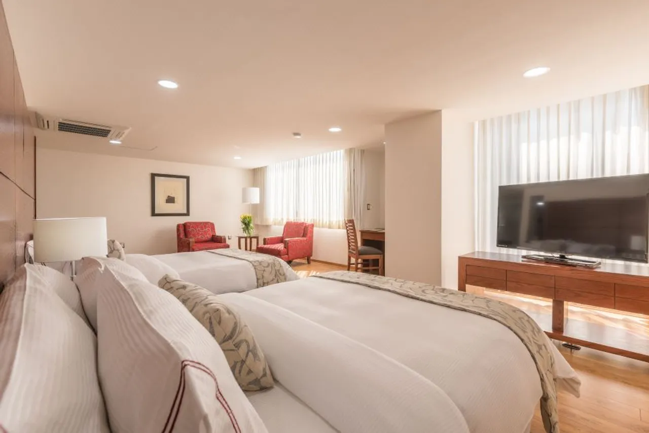 Suites Perisur Apartamentos Amueblados — rooms and atmosphere