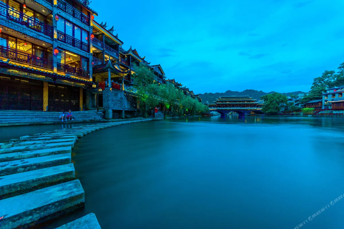 Sulv Lianhua Hotel — rooms and atmosphere