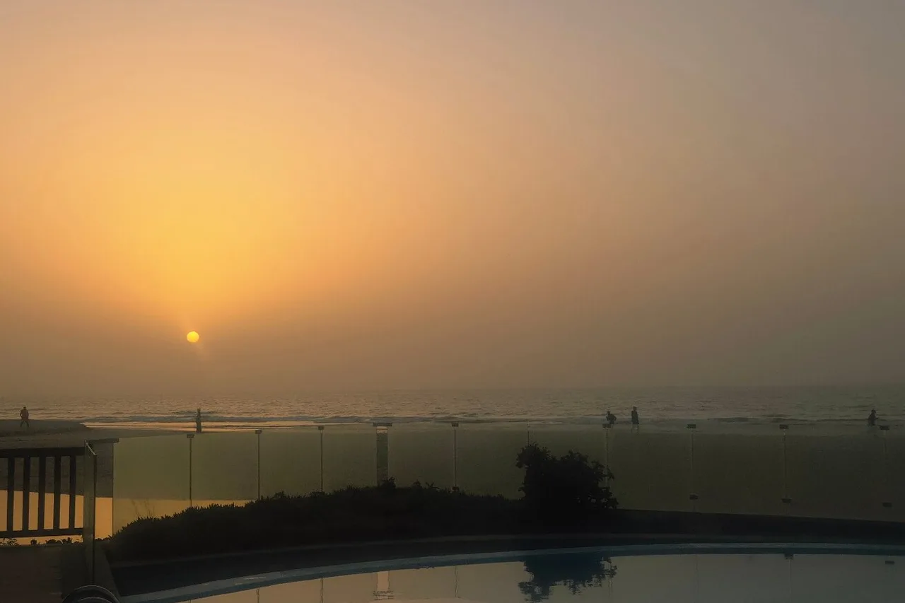 Sunset Beach Hotel — rooms and atmosphere