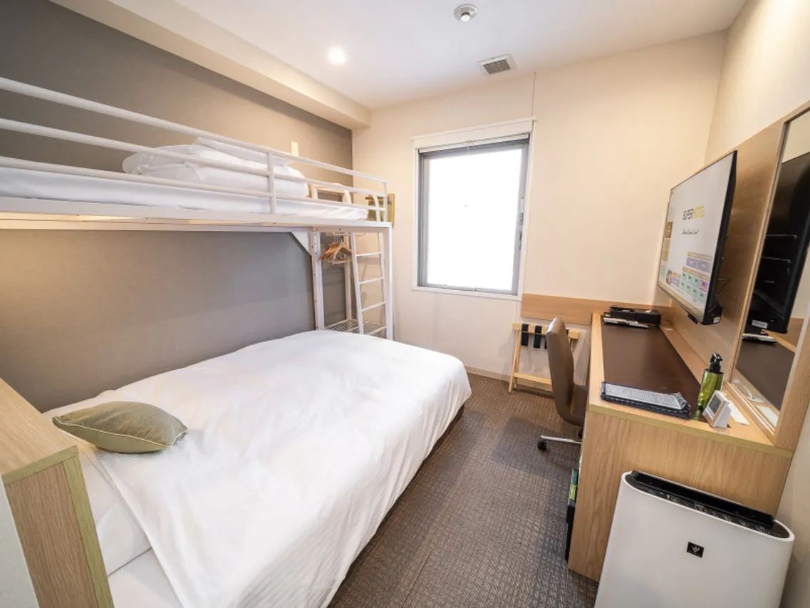 Super Hotel Premier Tokyo Station Yaesu-Chuoguchi — rooms and atmosphere
