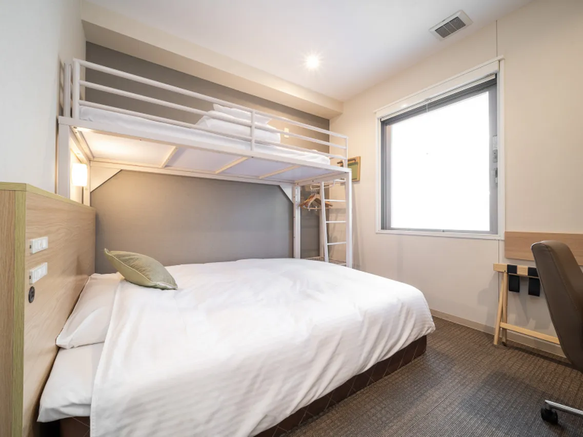 Super Hotel Premier Tokyo Station Yaesu-Chuoguchi — rooms and atmosphere