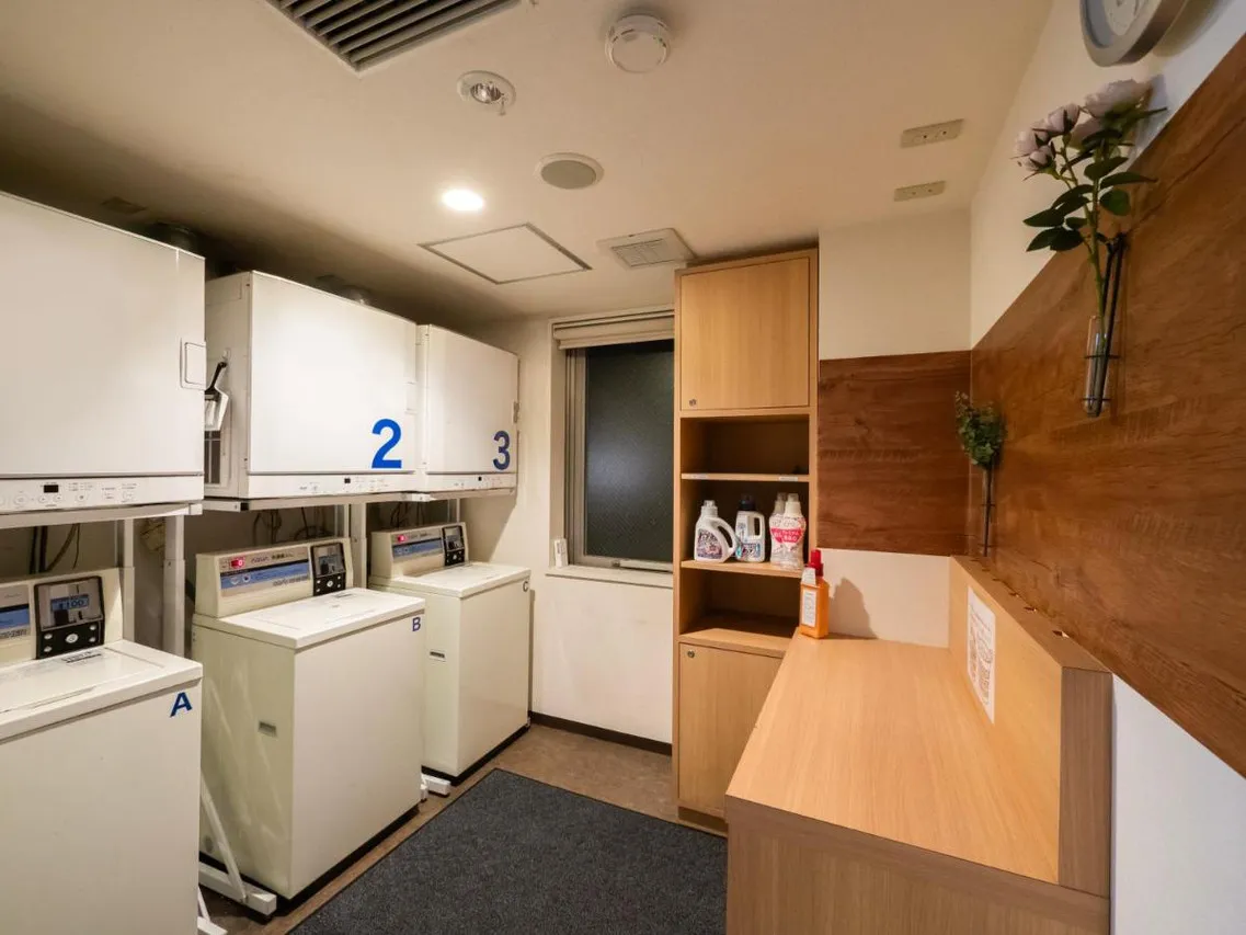 Super Hotel Shinjuku Kabukicho — rooms and atmosphere