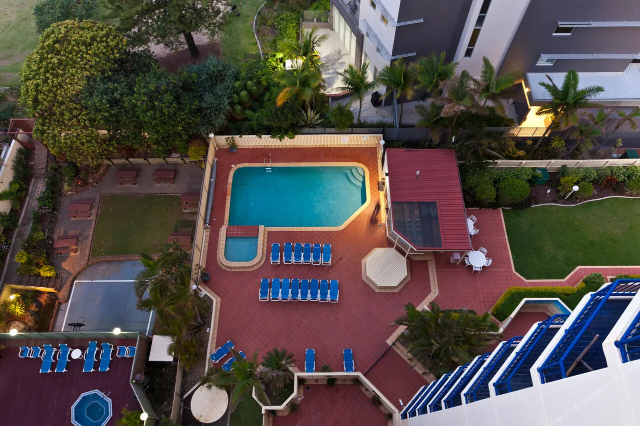 Surf Regency — rooms and atmosphere