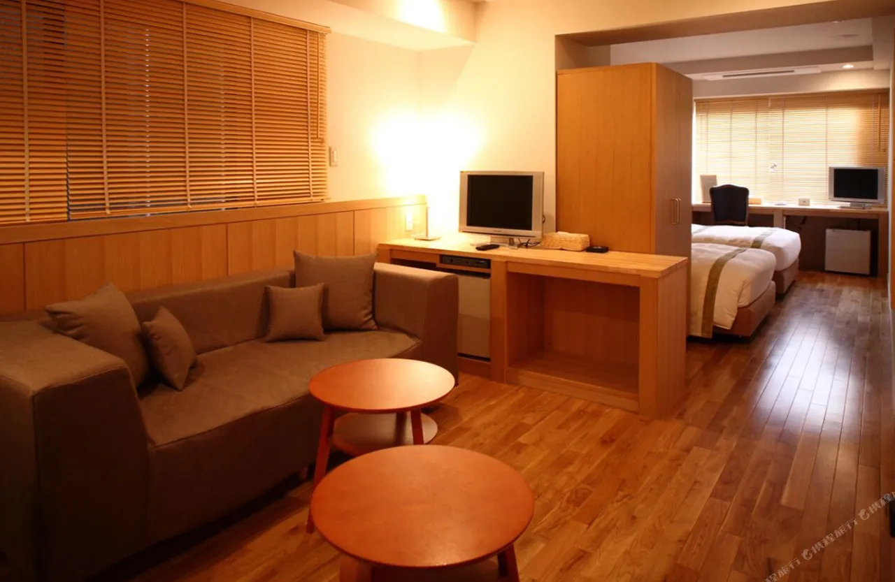 Sutton Place Hotel Ueno — rooms and atmosphere