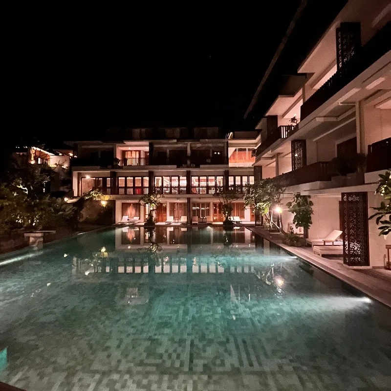Swarga Suites Bali Berawa — ภาพห้องพักและบรรยากาศ