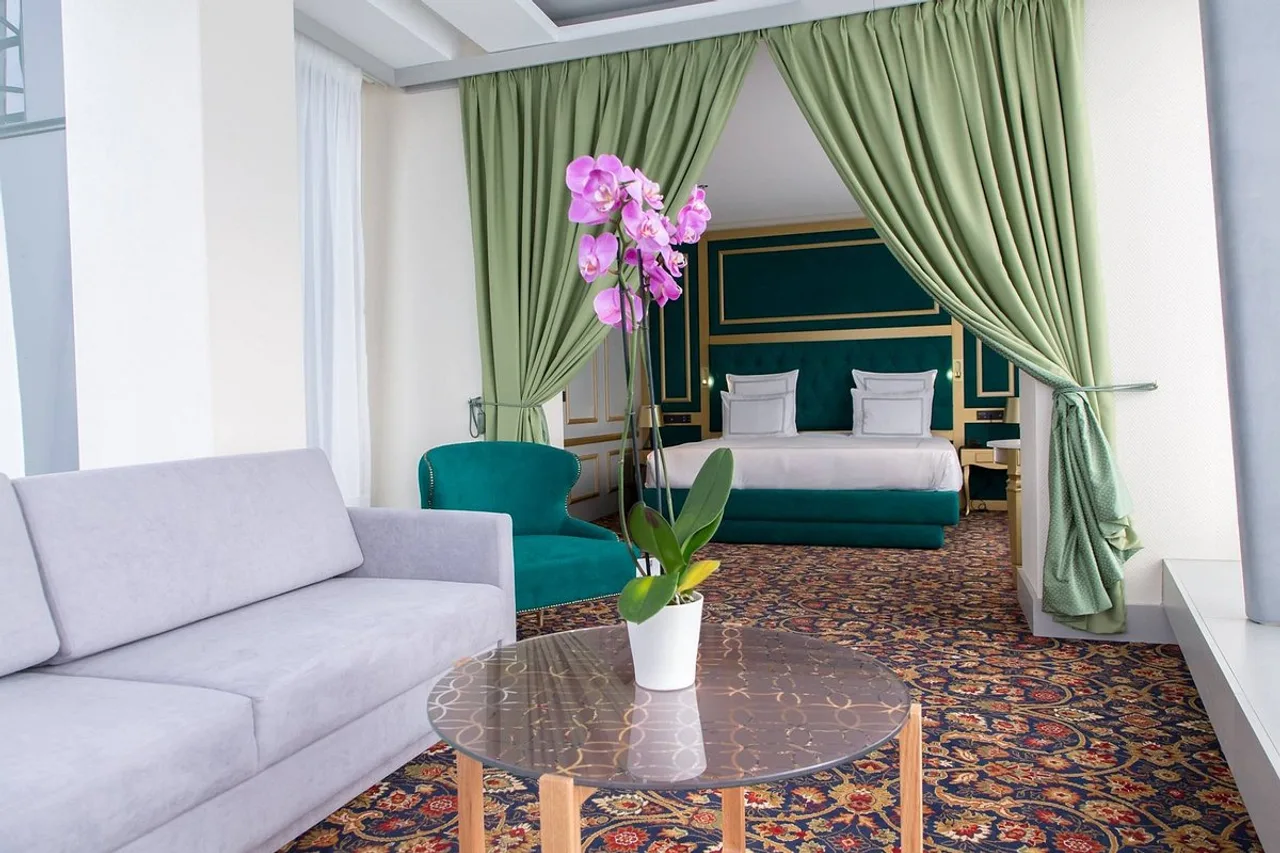 Swissotel Sarajevo — rooms and atmosphere