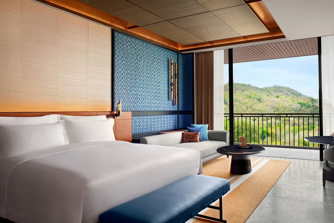 TA'AKTANA, a Luxury Collection Resort & Spa, Labuan Bajo — rooms and atmosphere