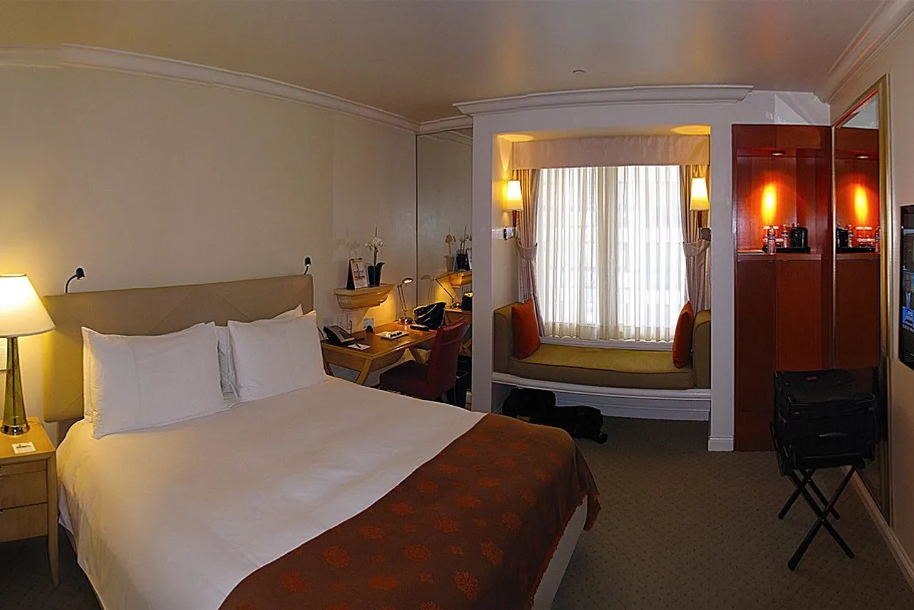 Taj Campton Place San Francisco — rooms and atmosphere