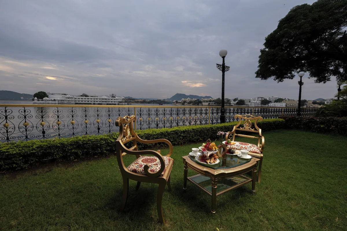 Taj Fateh Prakash Palace — ภาพห้องพักและบรรยากาศ